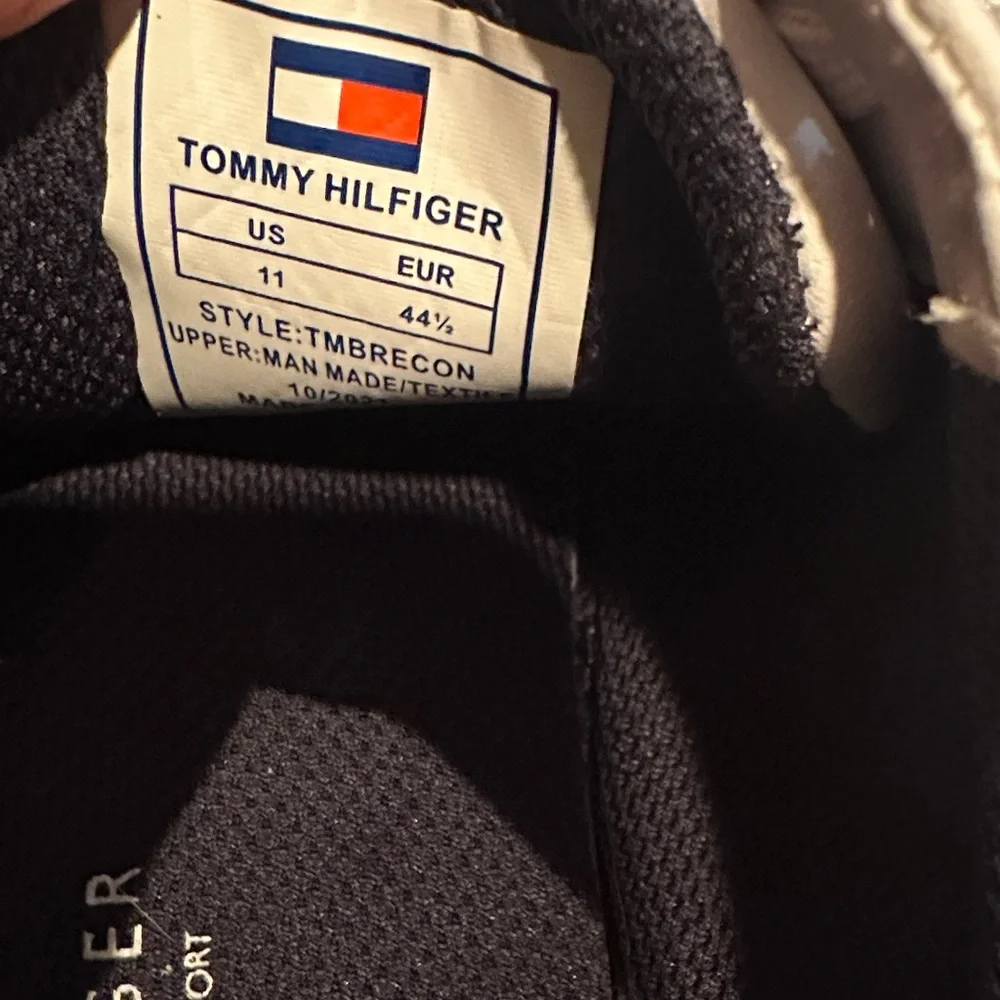 Tommy Hilfiger Men's Classic White Sneakers - Picture 6 of 13